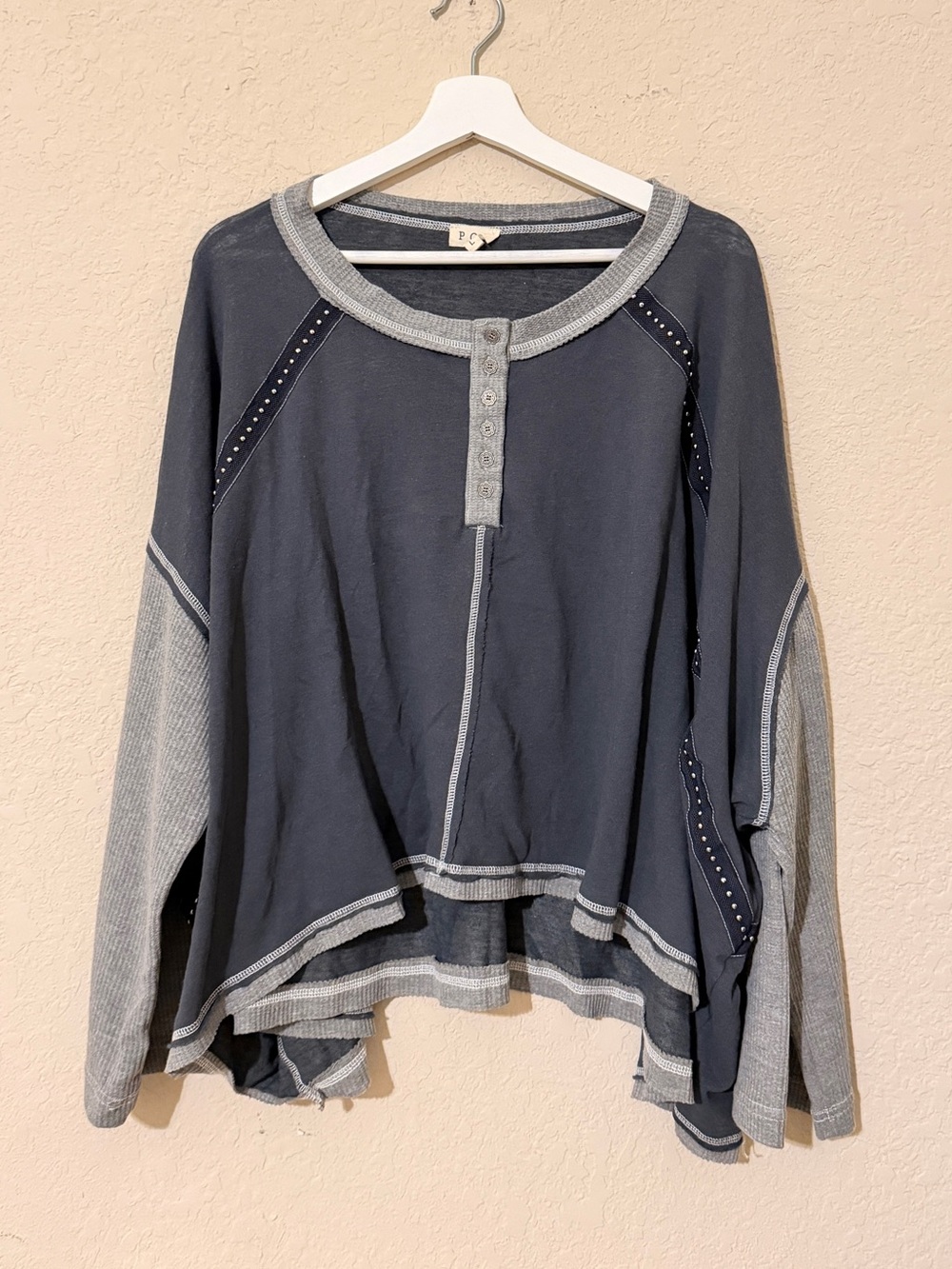 Pol two tone Henley Pullover with Heather Gray Trim